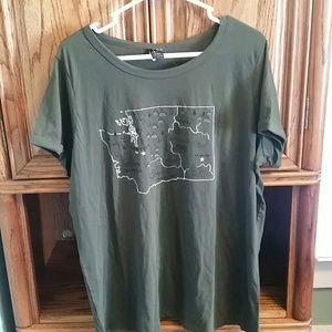 NWT Torrid 1 Washington State scoop neck tee